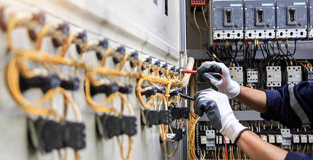 Professional Electrician technician working in Hideout, UT